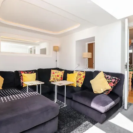 2 Alexandra Road Windermere