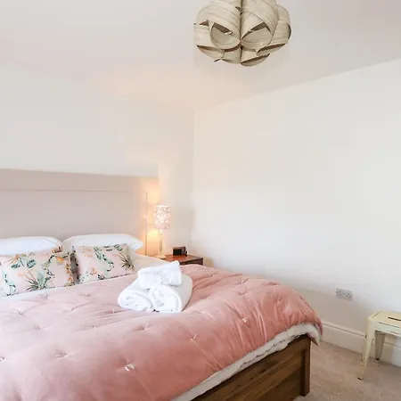 2 Alexandra Road Windermere