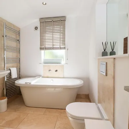 Holiday home 2 Alexandra Road *