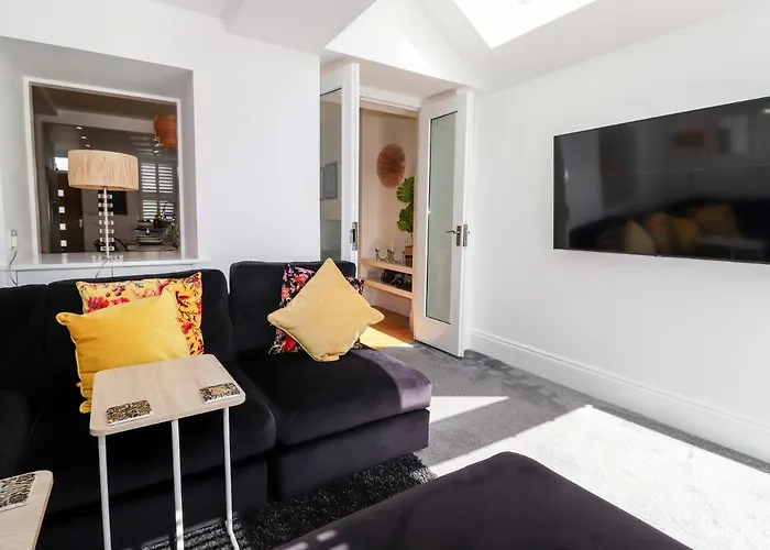 2 Alexandra Road Windermere