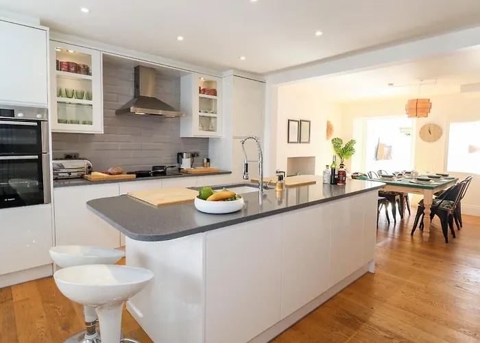 2 Alexandra Road Windermere