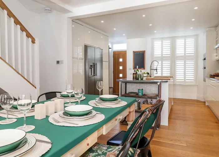 2 Alexandra Road Windermere